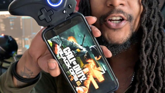 Playing Call of Duty in ELO Vagabond Mobile Gaming Controller